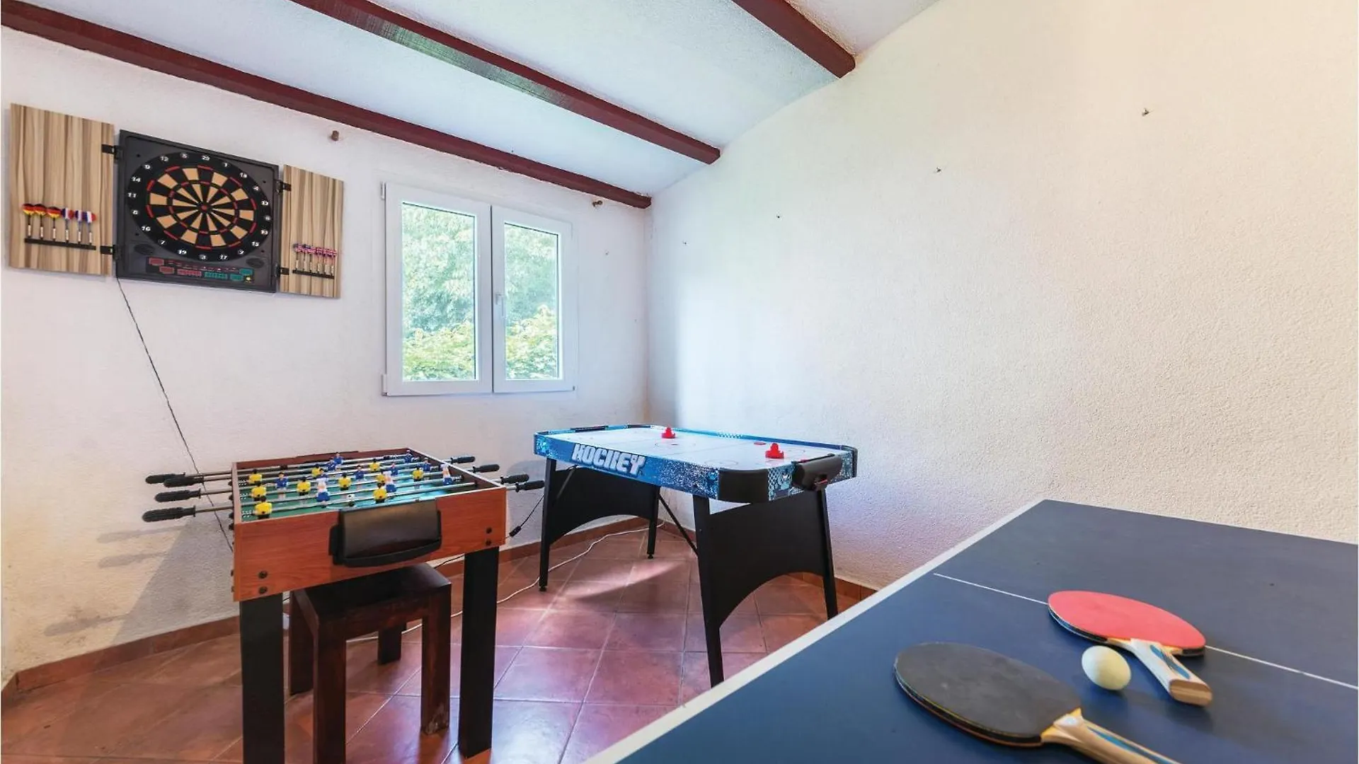 2 Bedroom Stunning Home In Pula Pinezici
