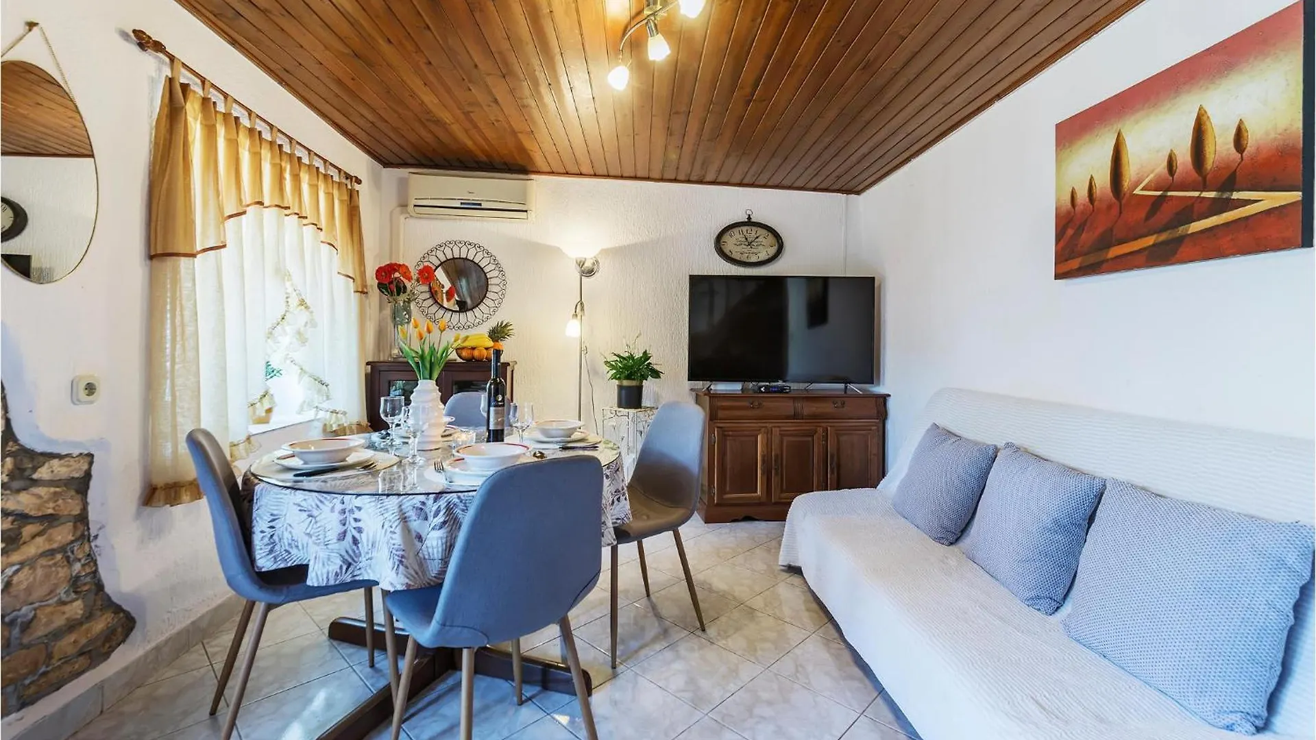 Holiday home 2 Bedroom Stunning Home In Pula