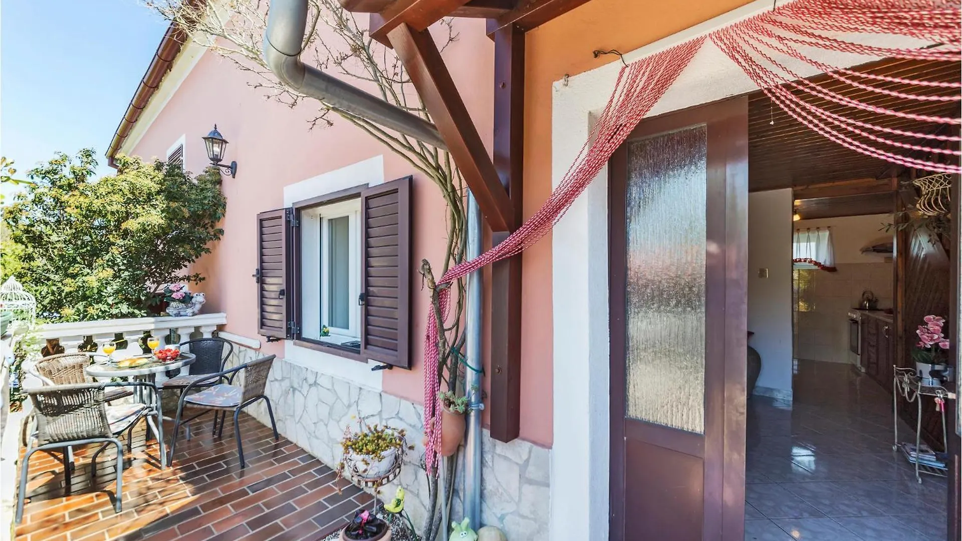 2 Bedroom Stunning Home In Pula